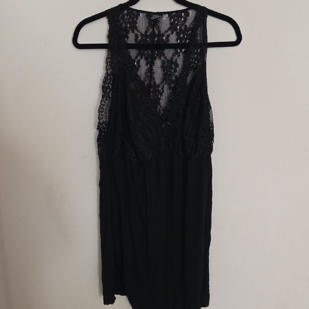 Black Lace Sleeveless Nightgown
